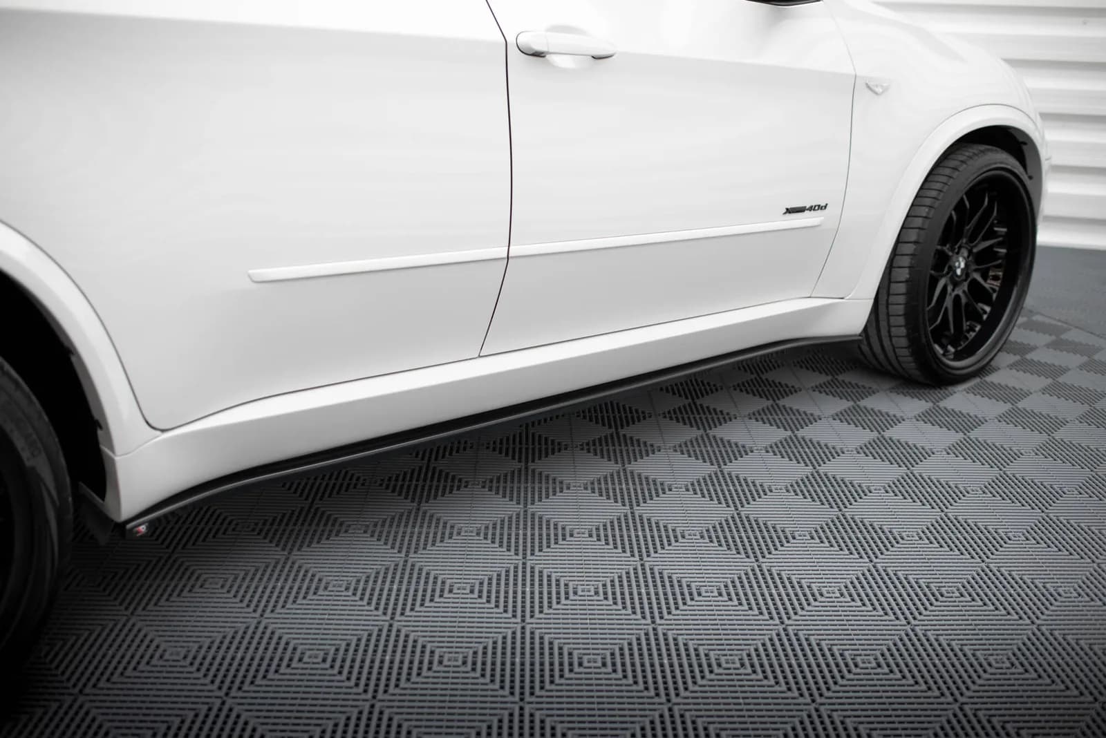 Накладки на пороги Maxton BMW X5 E70 рестайлінг M-пакет (чорний глянець) - фото My Tuning Lab