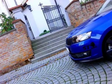 Передній сплітер Maxton V1 Skoda Rapid (чорний глянець) - фото My Tuning Lab