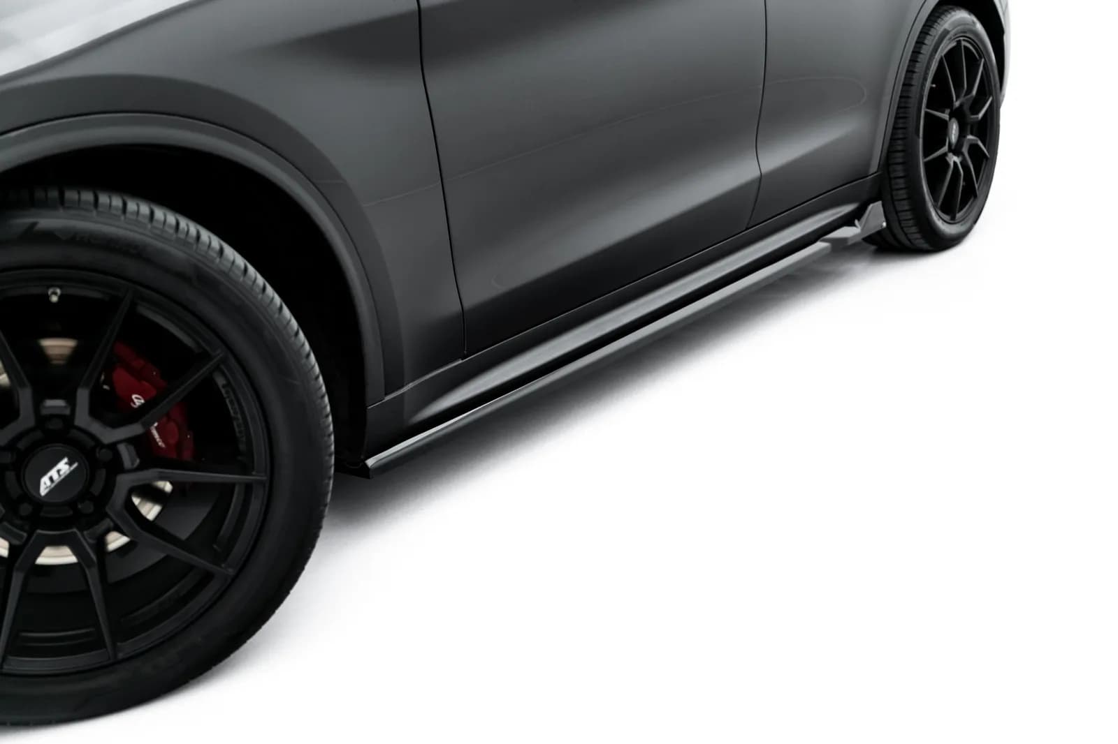 Накладки на пороги V.2 Maxton Alfa Romeo Stelvio Mk1 - фото My Tuning Lab