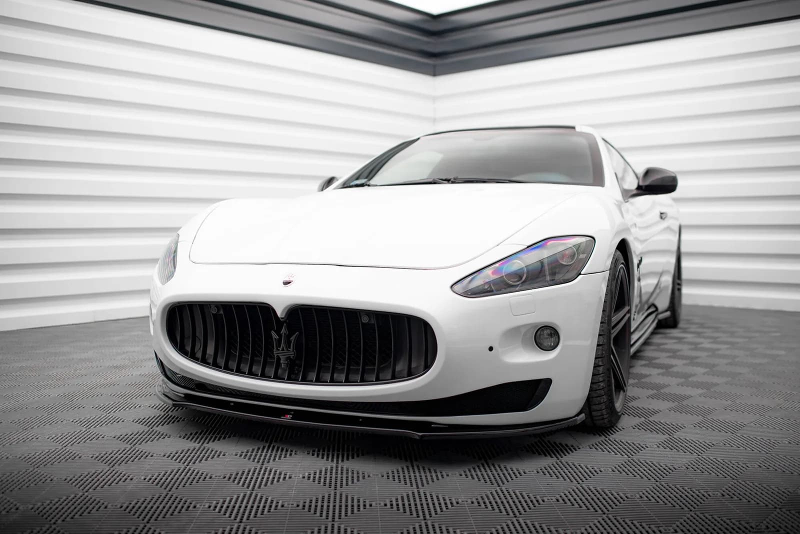 Передній сплітер Maxton Maserati Granturismo Mk1 - фото My Tuning Lab