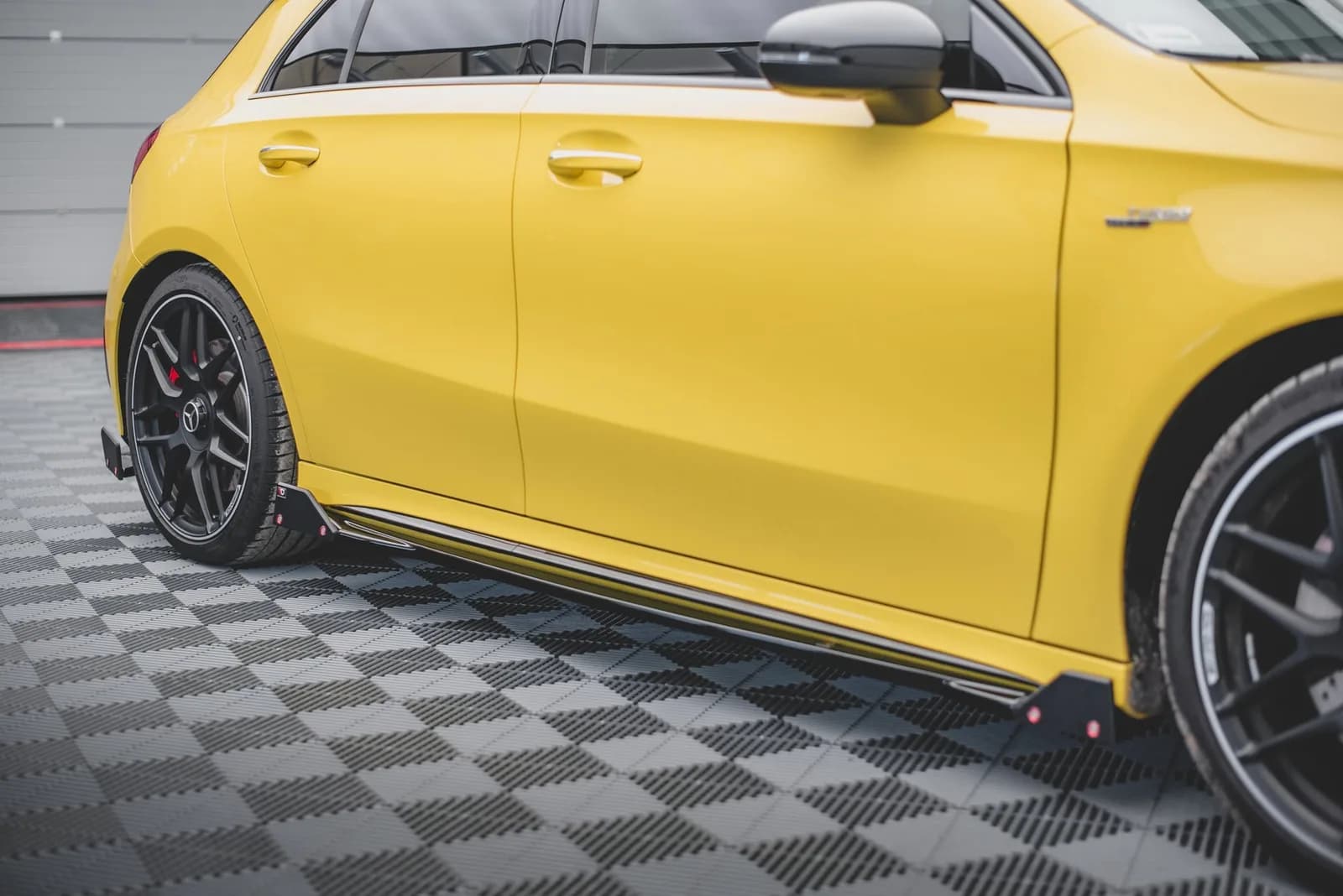 Накладки на пороги V.2 + Flaps Maxton Mercedes-AMG A45 S - фото My Tuning Lab