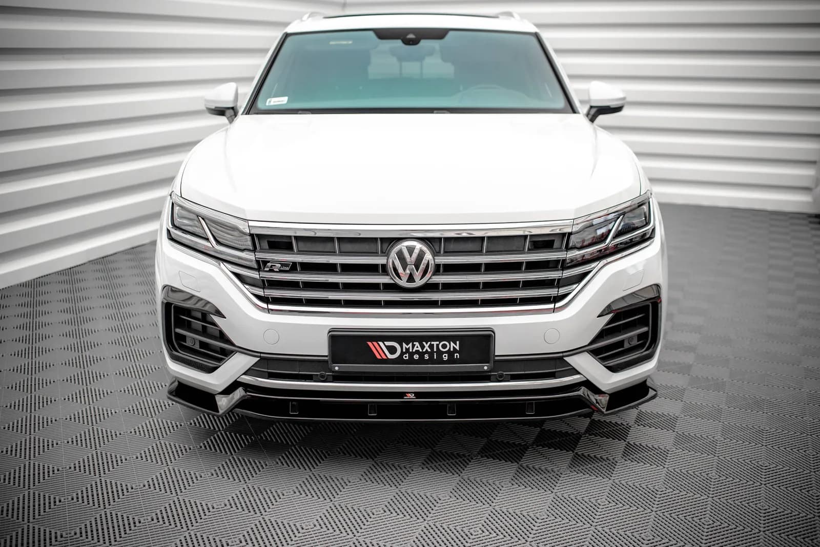 Передній сплітер Maxton Volkswagen Touareg R-Line Mk3 - фото My Tuning Lab