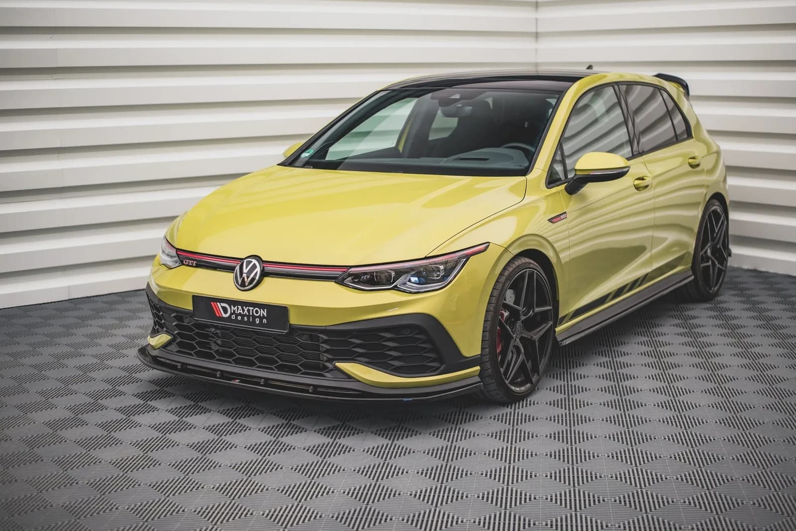 Передній сплітер V.4 Maxton Volkswagen Golf 8 GTI Clubsport - фото My Tuning Lab