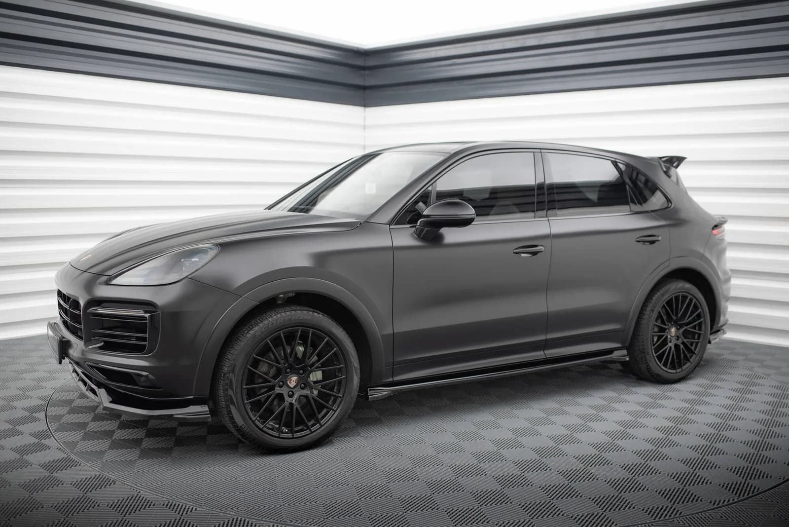 Комплект сплітерів Maxton Porsche Cayenne Sport Design SUV / Coupe Mk3 - фото My Tuning Lab