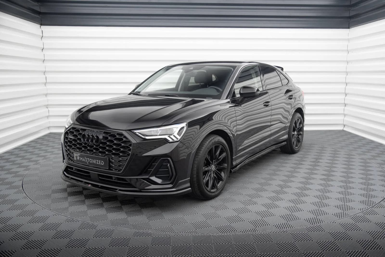 Передній сплітер V.1 Maxton Audi Q3 Sportback F3 - фото My Tuning Lab
