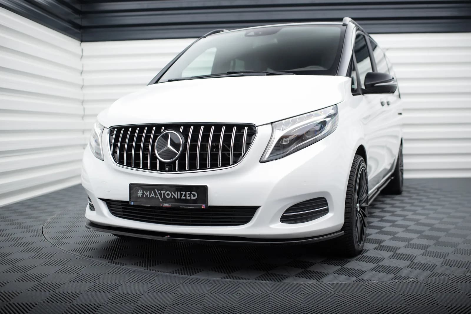 Przedni splitter Maxton V1 Mercedes V-Class W447 (чорний глянець) - фото My Tuning Lab