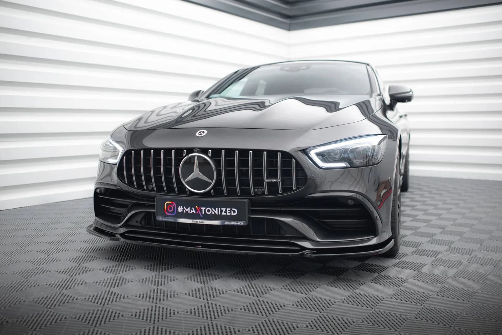 Передній сплітер V.1 Maxton Mercedes-AMG GT 53 4-Door Coupe X290 - фото My Tuning Lab