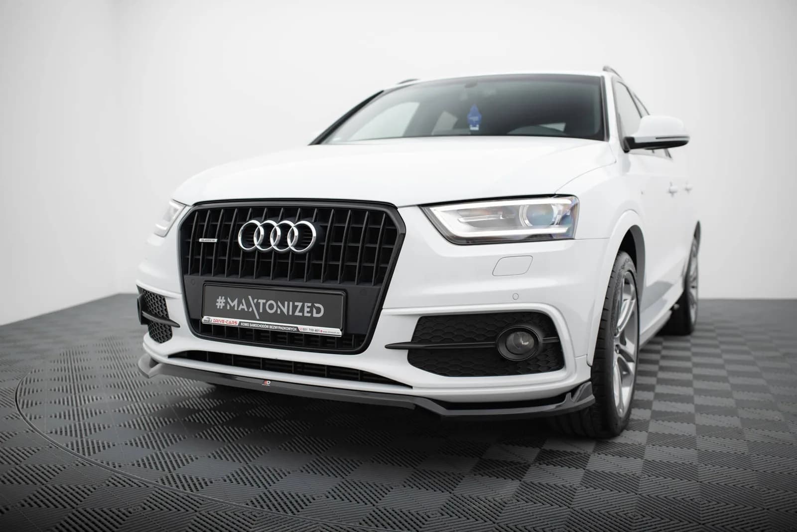 Передній сплітер V.2 Maxton Audi Q3 S-line 8U - фото My Tuning Lab