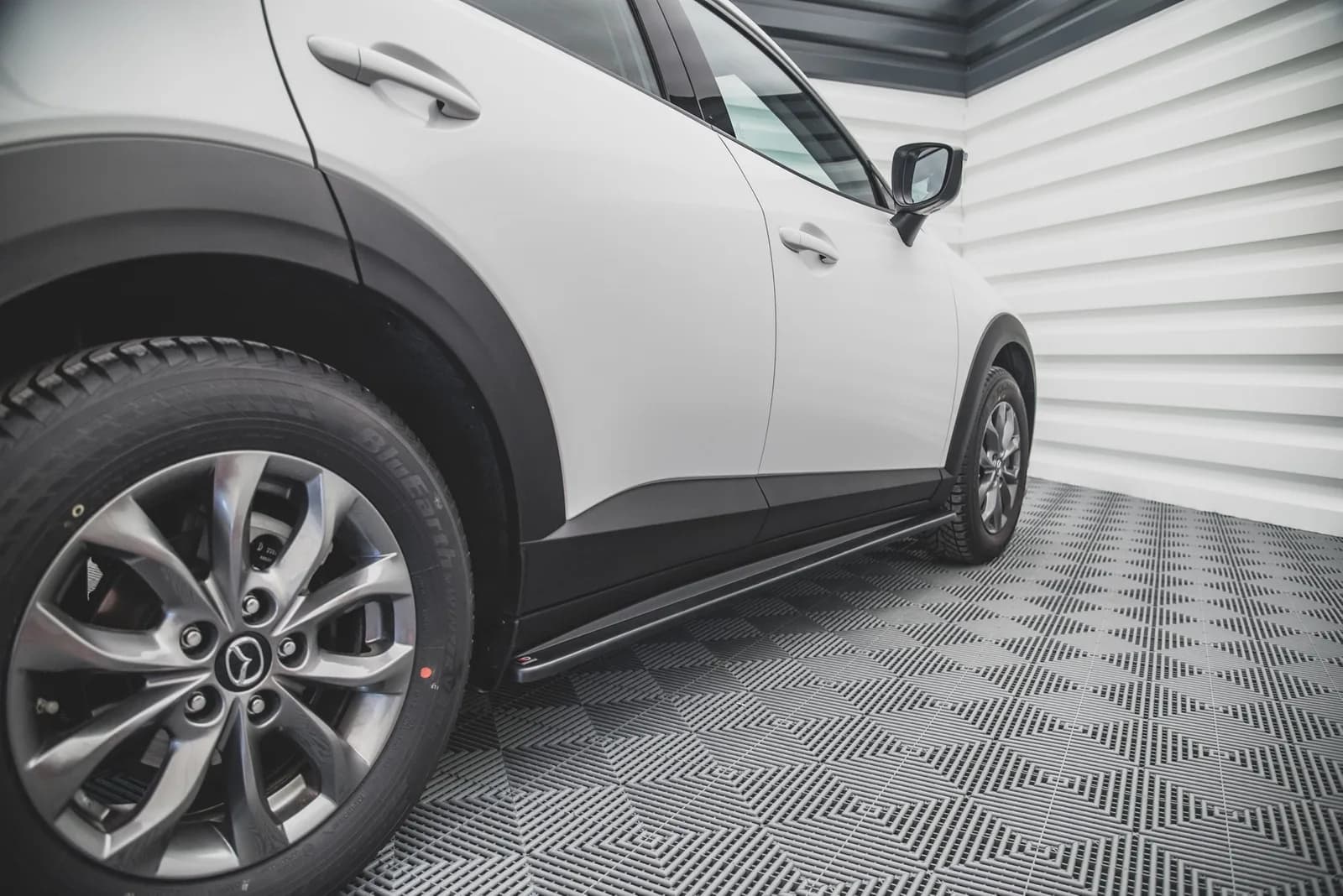 Накладки на пороги Maxton Mazda CX-3 - фото My Tuning Lab