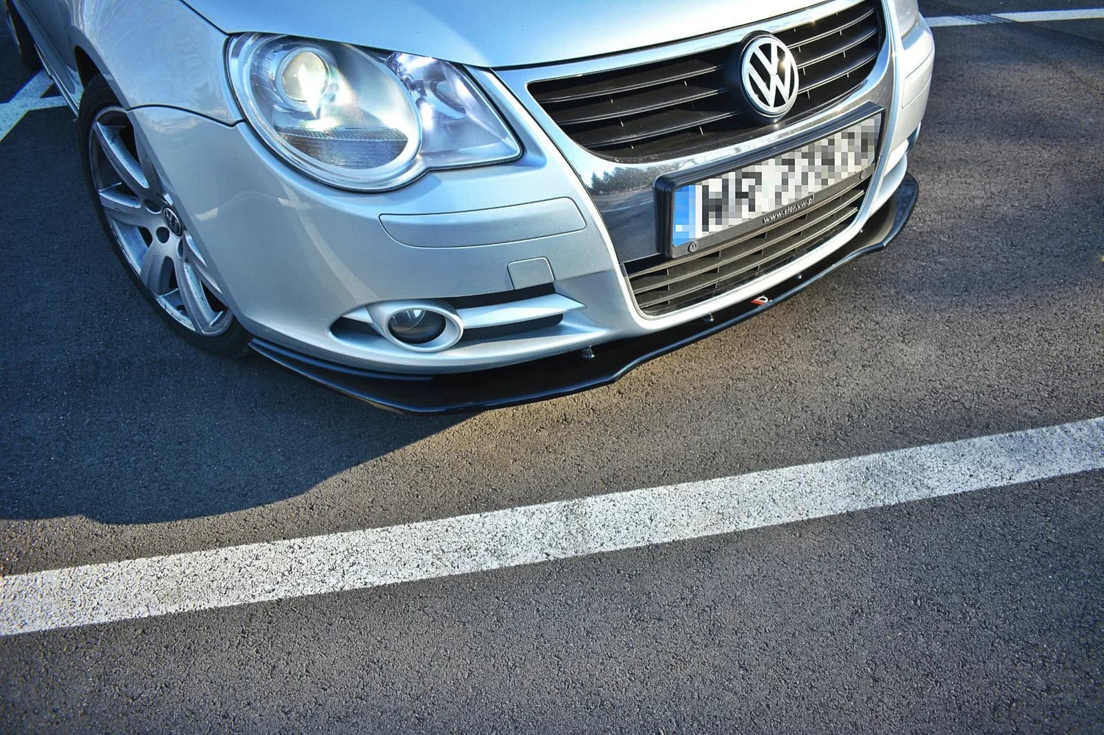 Передній сплітер Maxton V1 Volkswagen Eos (чорний глянець) - фото My Tuning Lab
