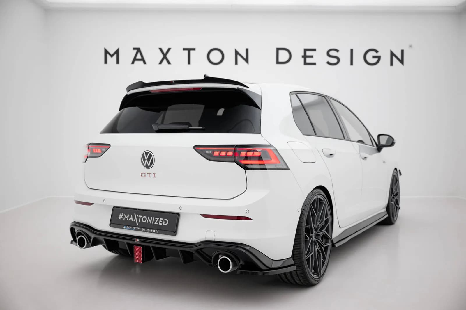 LED-світло Stop Maxton Volkswagen Golf GTI Mk8 - фото My Tuning Lab