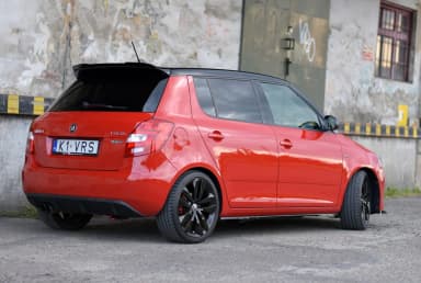 Накладки на пороги Maxton Skoda Fabia RS MK2 (чорний глянець) - фото My Tuning Lab