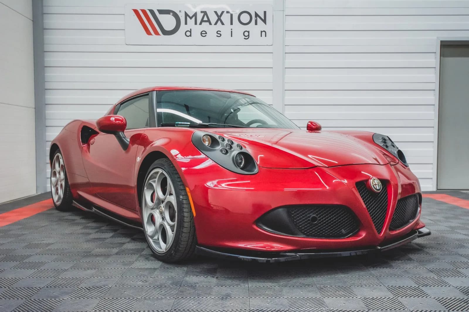 Передній сплітер Maxton Alfa Romeo 4C (чорний глянець) - фото My Tuning Lab