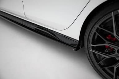 Накладки на пороги V.4 Maxton Volkswagen Golf GTI / GTE / GTI Clubsport / GTD / R-Line Mk8 - фото My Tuning Lab