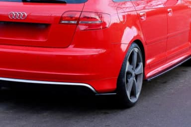 Задні сплітери boczne Maxton Audi RS3 8P (чорний глянець) - фото My Tuning Lab