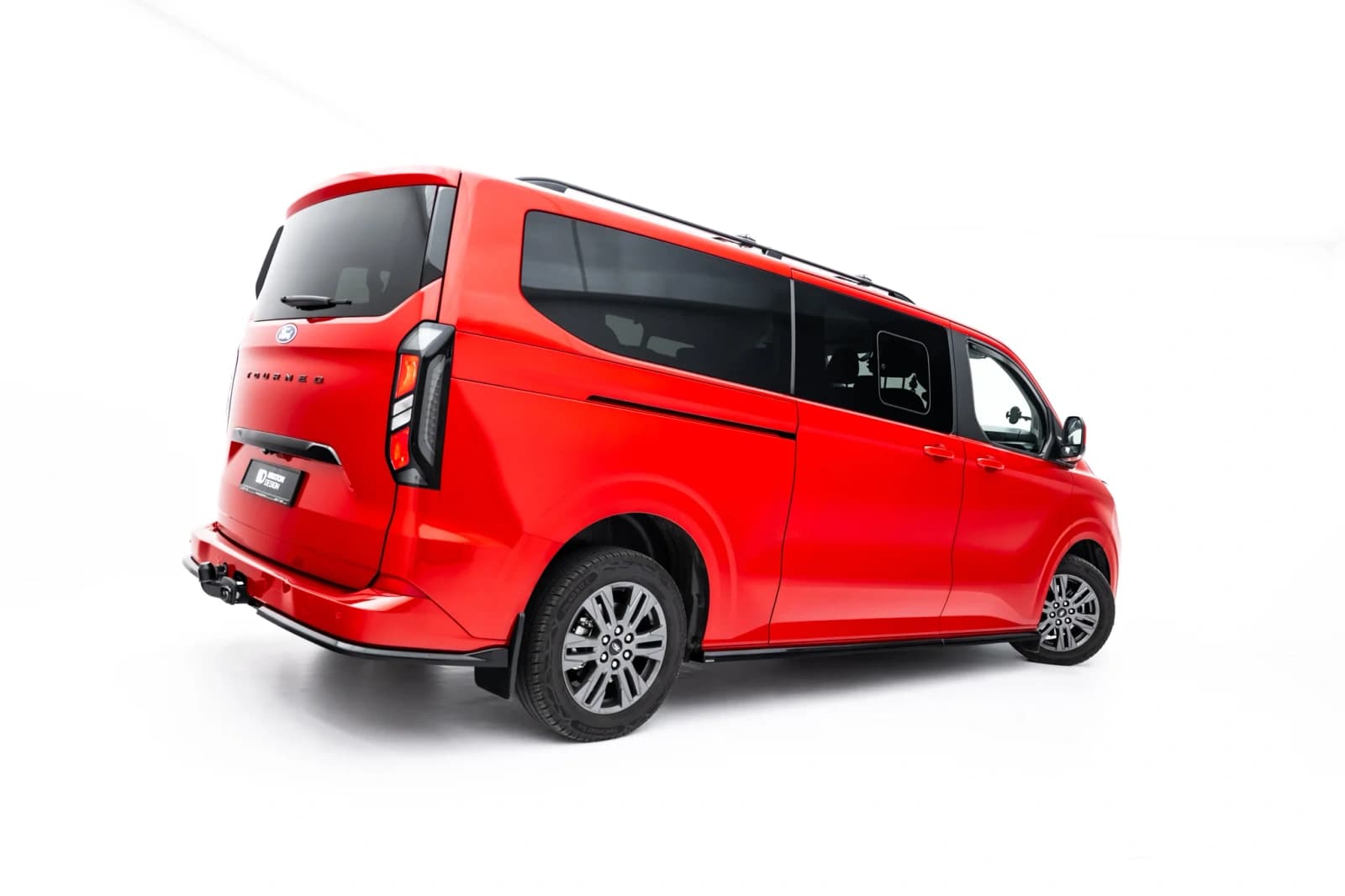 Накладки на пороги Maxton Ford Transit Custom L2 Mk2 / Tourneo Custom L2 Mk2 / Volkswagen Transporter L1 T7 - фото My Tuning Lab
