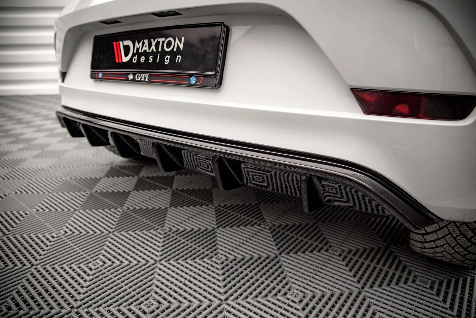 Задня накладка Maxton Volkswagen Up GTI - фото My Tuning Lab