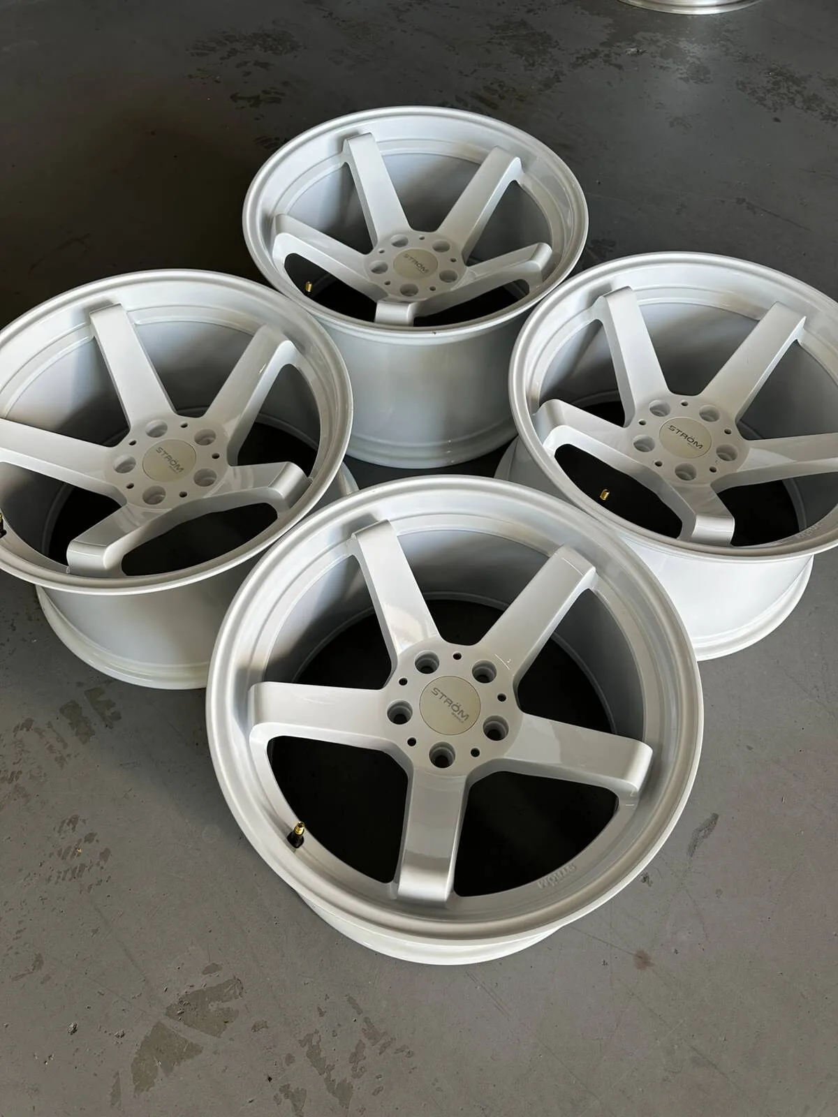Легкосплавний диск 18" Strom DS-35 18x10,5 ET10 5x114,3 повний глянець білий - Вживаний - фото My Tuning Lab
