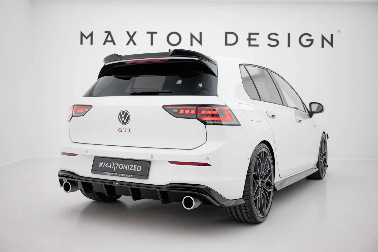 Задня накладка V.4 Maxton Volkswagen Golf GTI Mk8 - фото My Tuning Lab