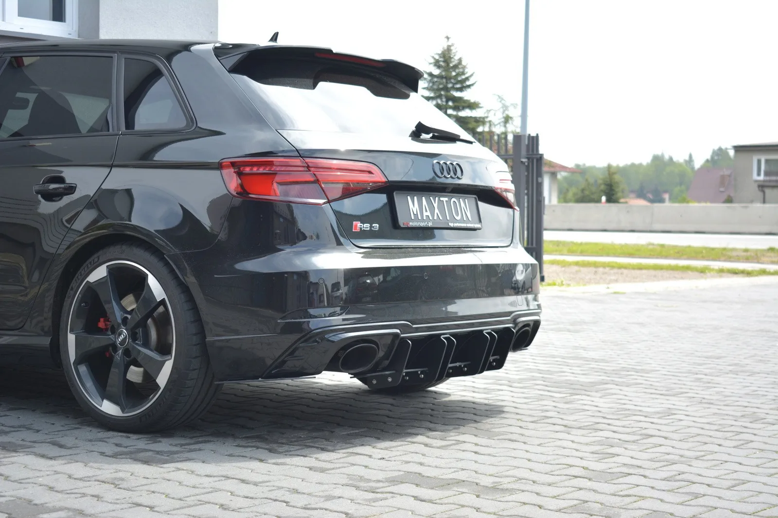 Задній дифузор V.2 Maxton Audi RS3 8V FL Sportback - фото My Tuning Lab