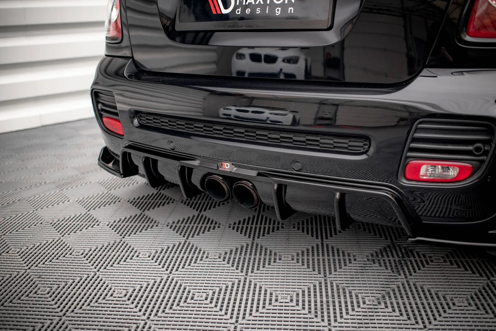 Задня накладка Maxton Mini Cooper John Cooper Works R56 - фото My Tuning Lab