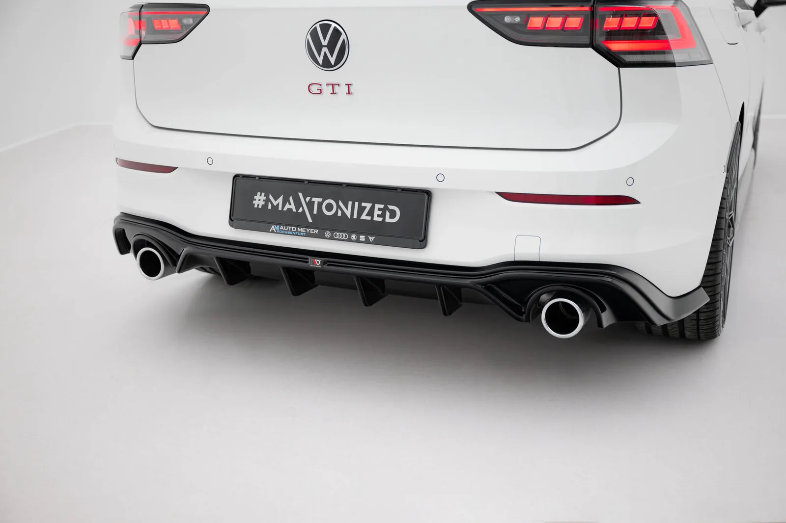Задня накладка V.2 Maxton Volkswagen Golf GTI Mk8 - фото My Tuning Lab