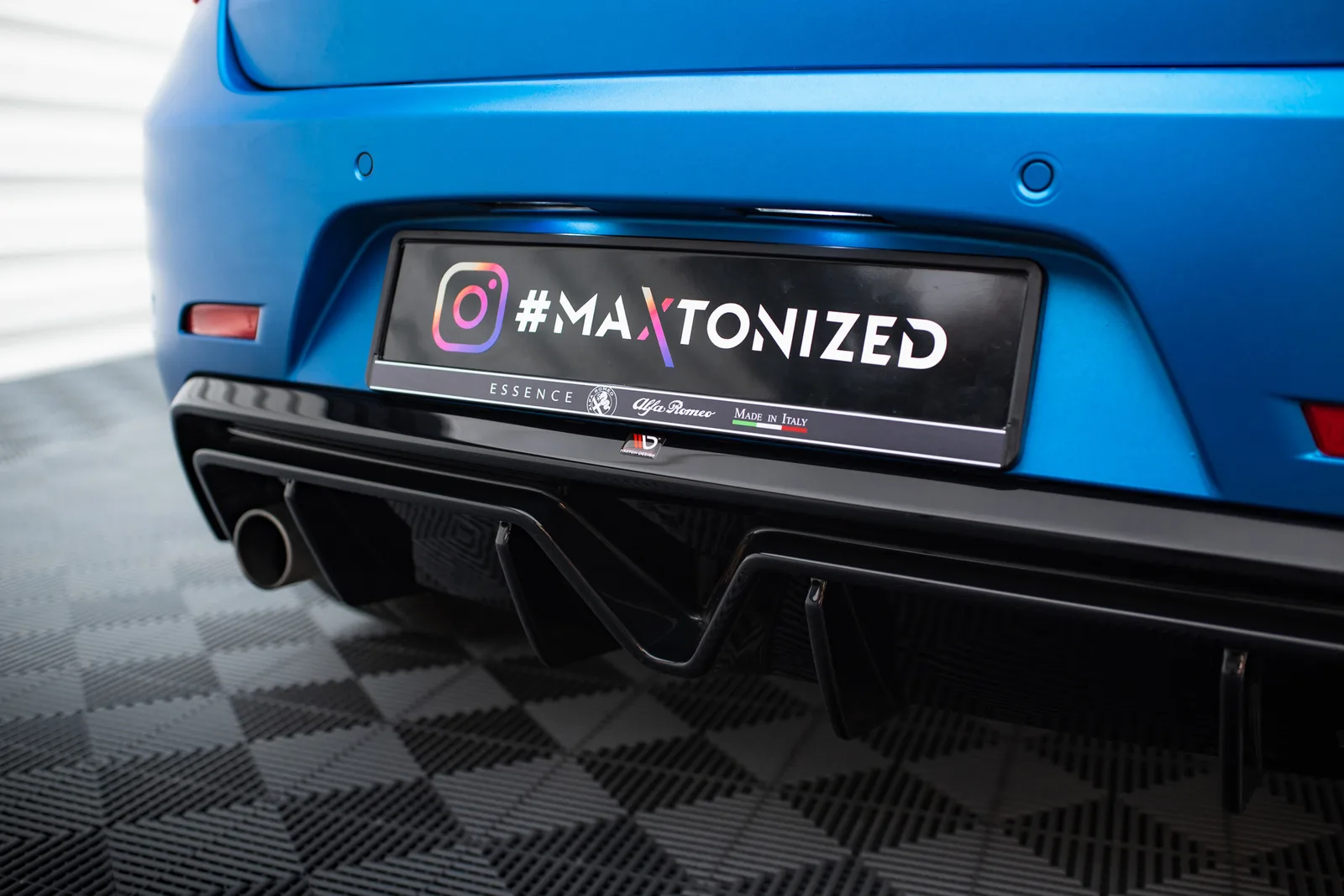 Задня накладка Maxton Alfa Romeo Giulietta (Wersja z Вихлопem z jednej strony) - фото My Tuning Lab