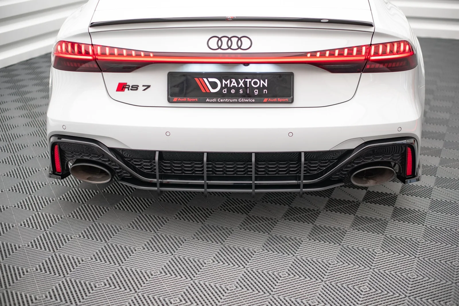Задній дифузор Street Pro Maxton Audi RS7 C8 / RS6 C8 / C8 Facelift - фото My Tuning Lab