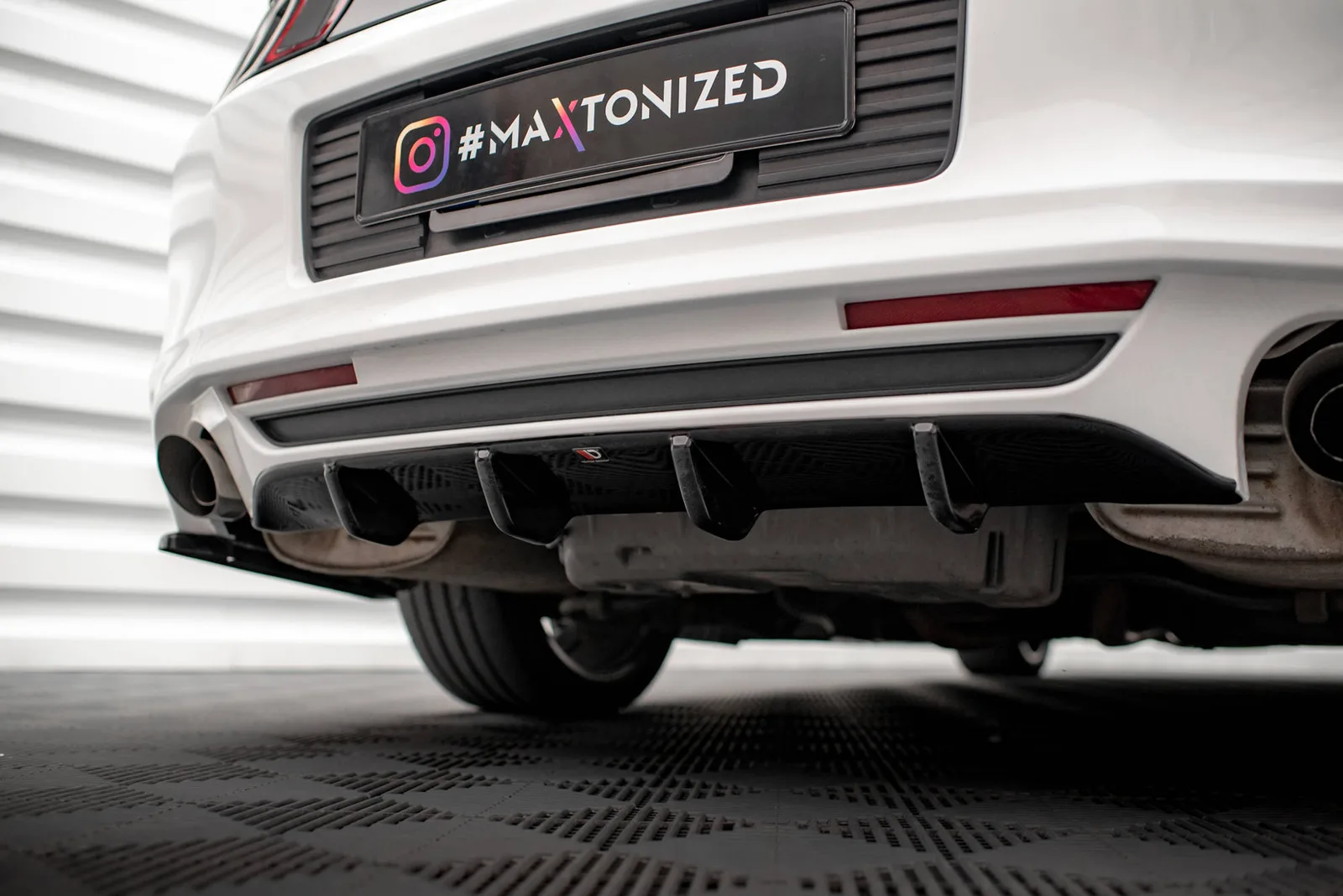 Задня накладка Maxton Ford Mustang Mk5 Facelift - фото My Tuning Lab