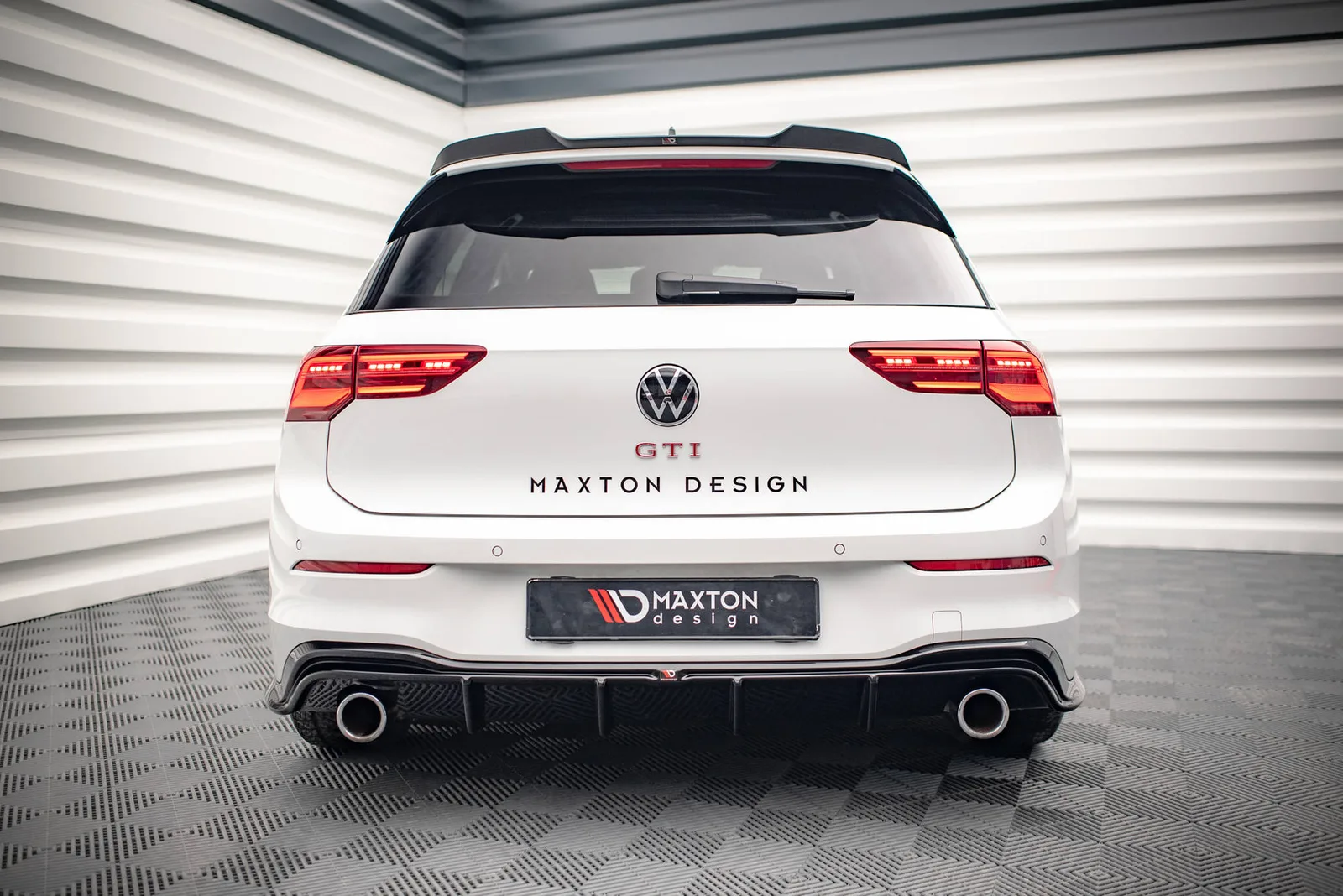 Задня накладка V.4 Maxton Volkswagen Golf GTI Mk8 - фото My Tuning Lab
