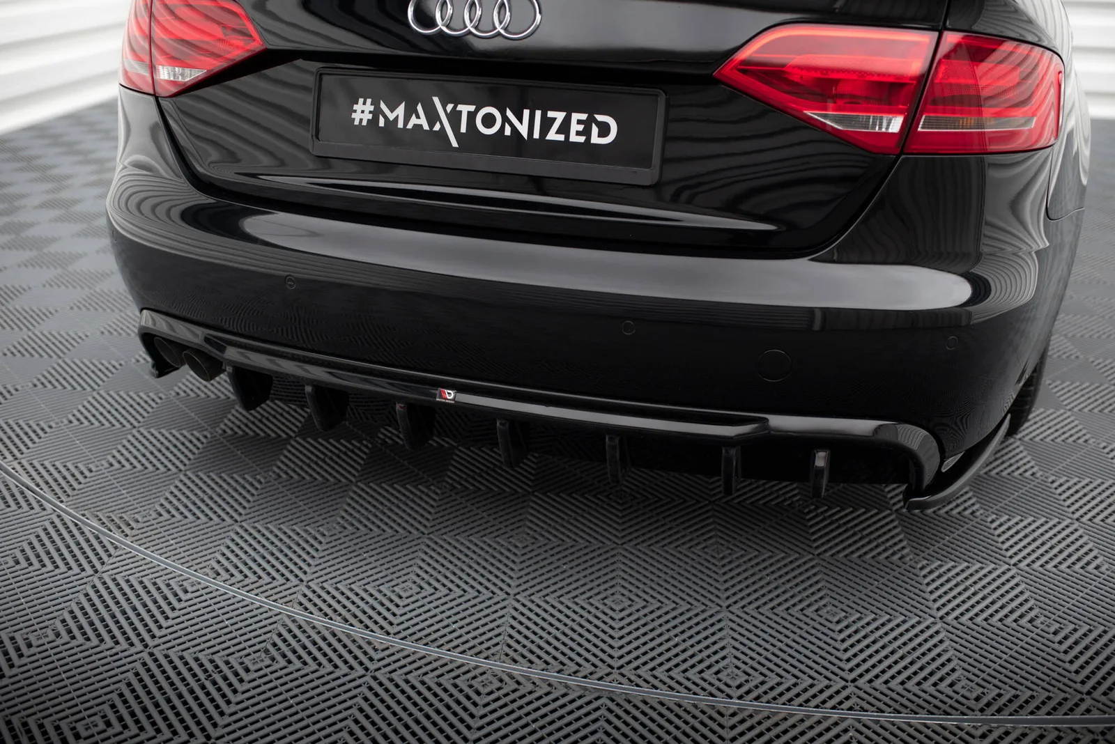 Задня накладка Maxton Audi A4 B8 (Wersja z podwójnym Вихлопem z jednej strony) - фото My Tuning Lab