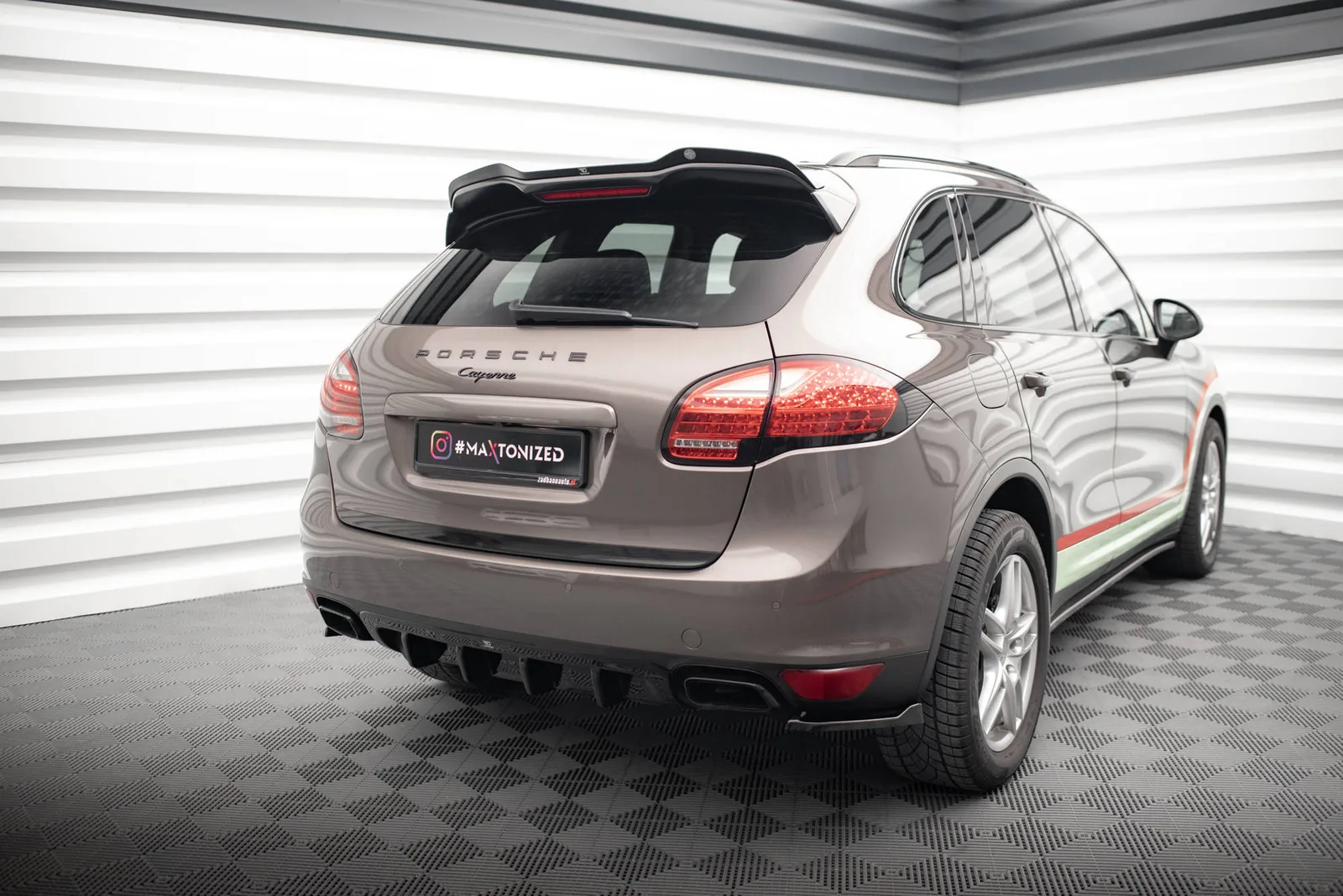Задня накладка Maxton Porsche Cayenne Turbo / Standard Mk2 - фото My Tuning Lab