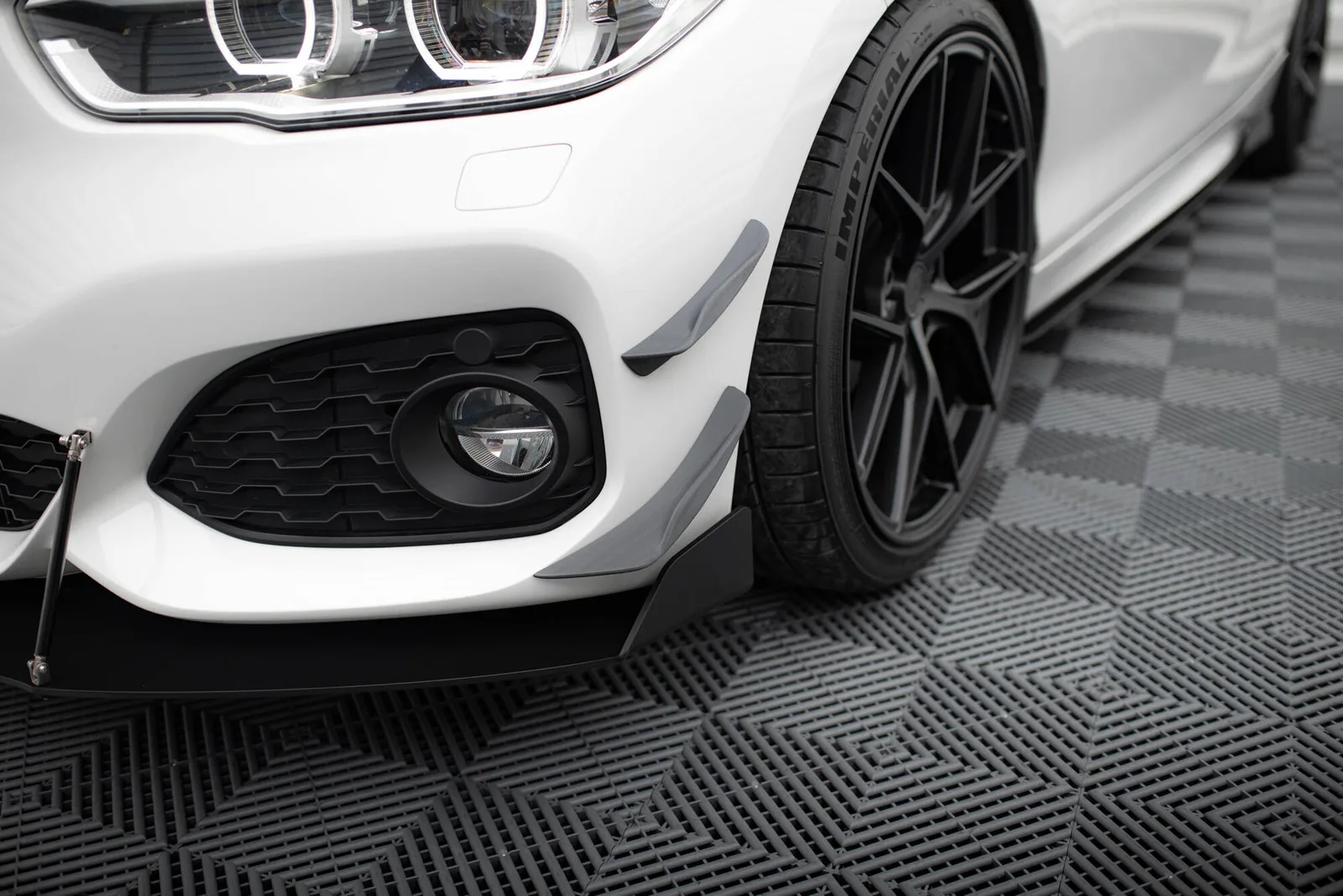 Канарди (аеродинамічні накладки переднього бампера) Maxton BMW 1 M-пакет / M140i F20 Facelift - фото My Tuning Lab
