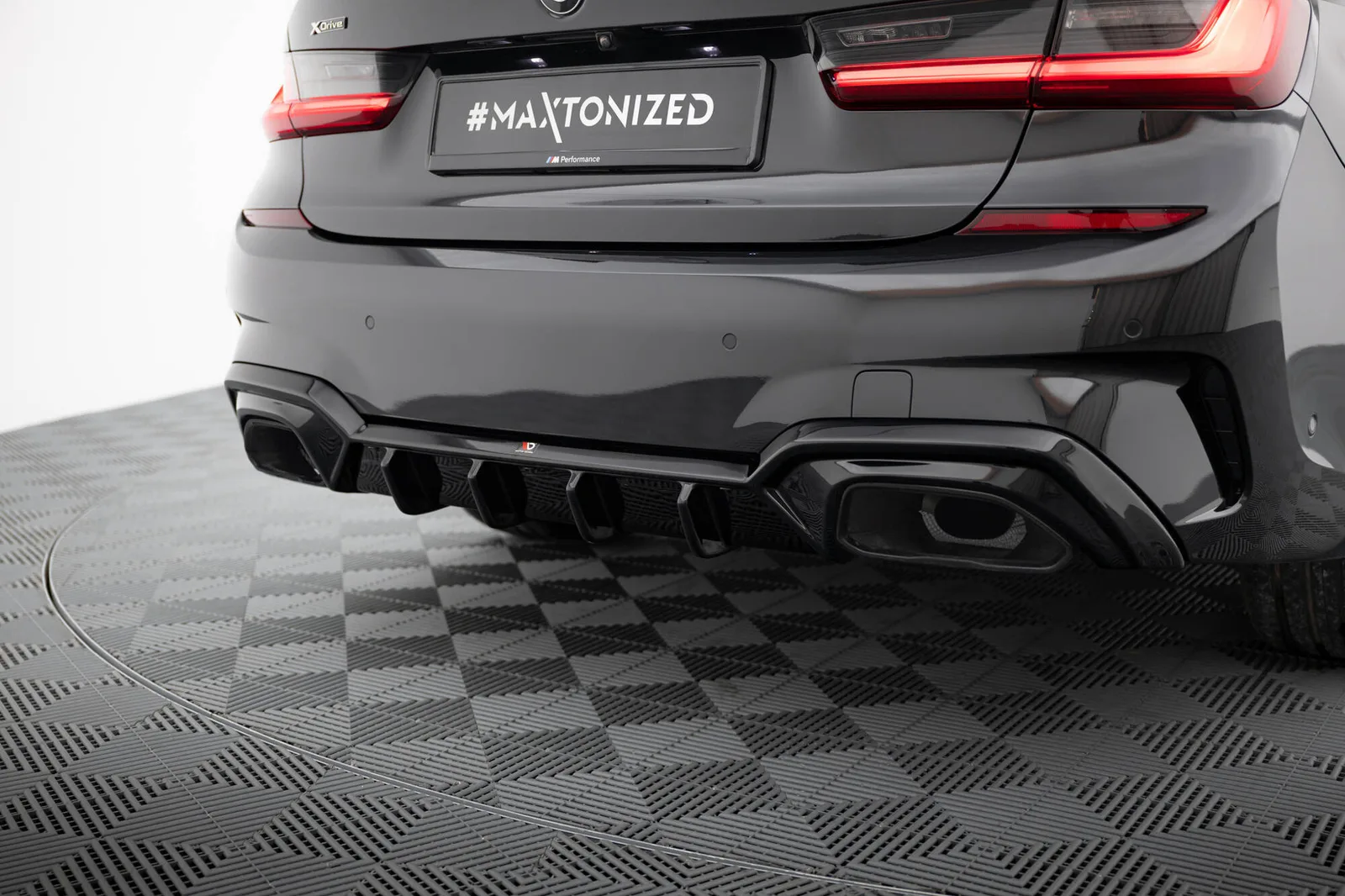 Задня накладка Maxton BMW M340i G20 / G21 (Pasuje do wersji z hakiem) - фото My Tuning Lab