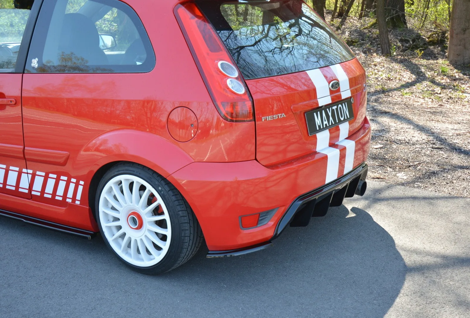 Задня накладка Maxton Ford Fiesta ST MK6 (чорний глянець) - фото My Tuning Lab