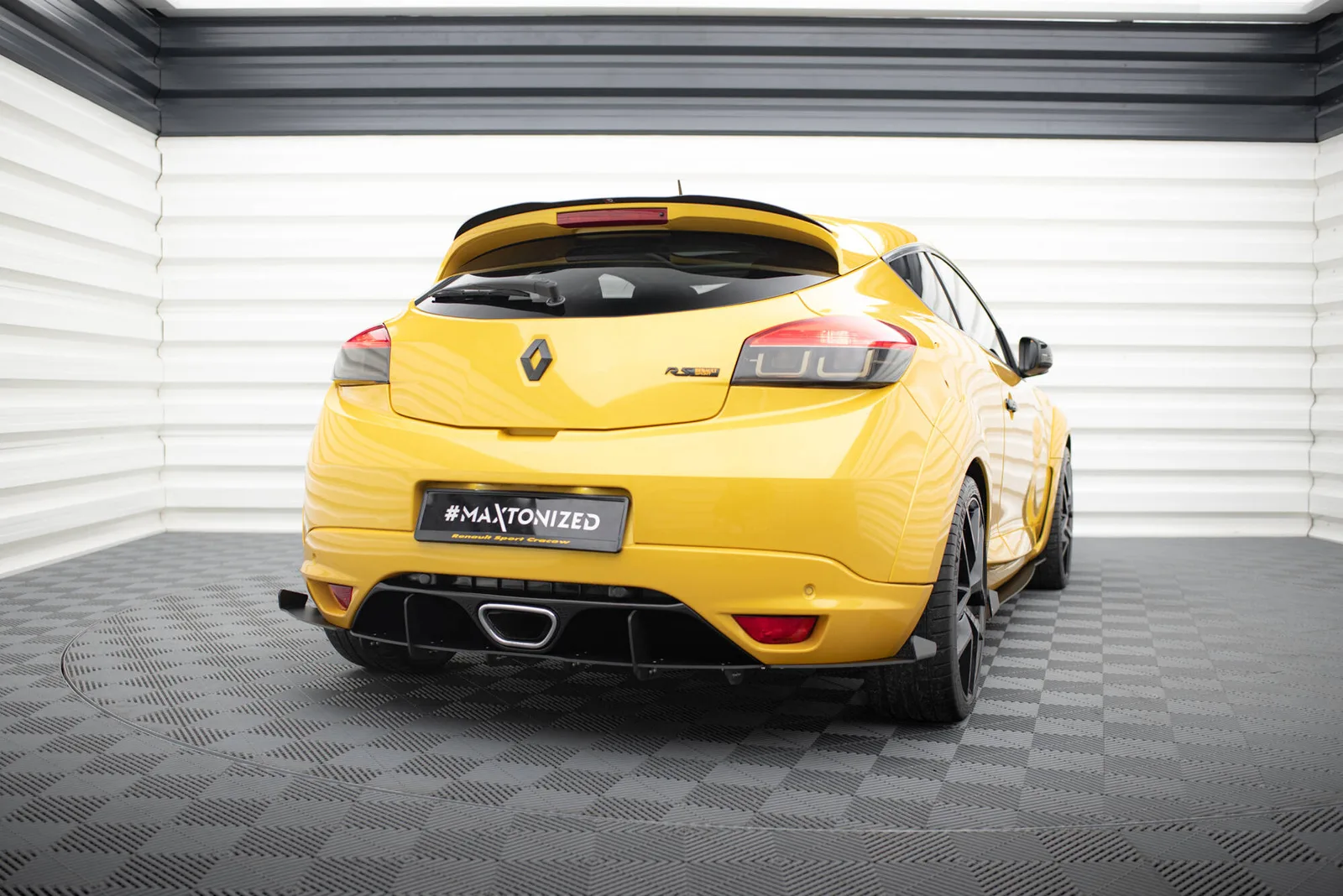 Задній дифузор Maxton Renault Megane III RS - фото My Tuning Lab