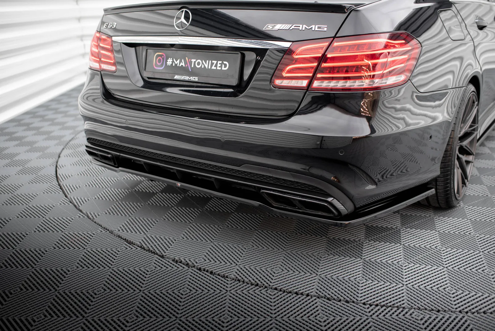 Задній сплітер (Z Dyfuzorem) Maxton Mercedes-Benz E63 AMG Sedan W212 Facelift - фото My Tuning Lab