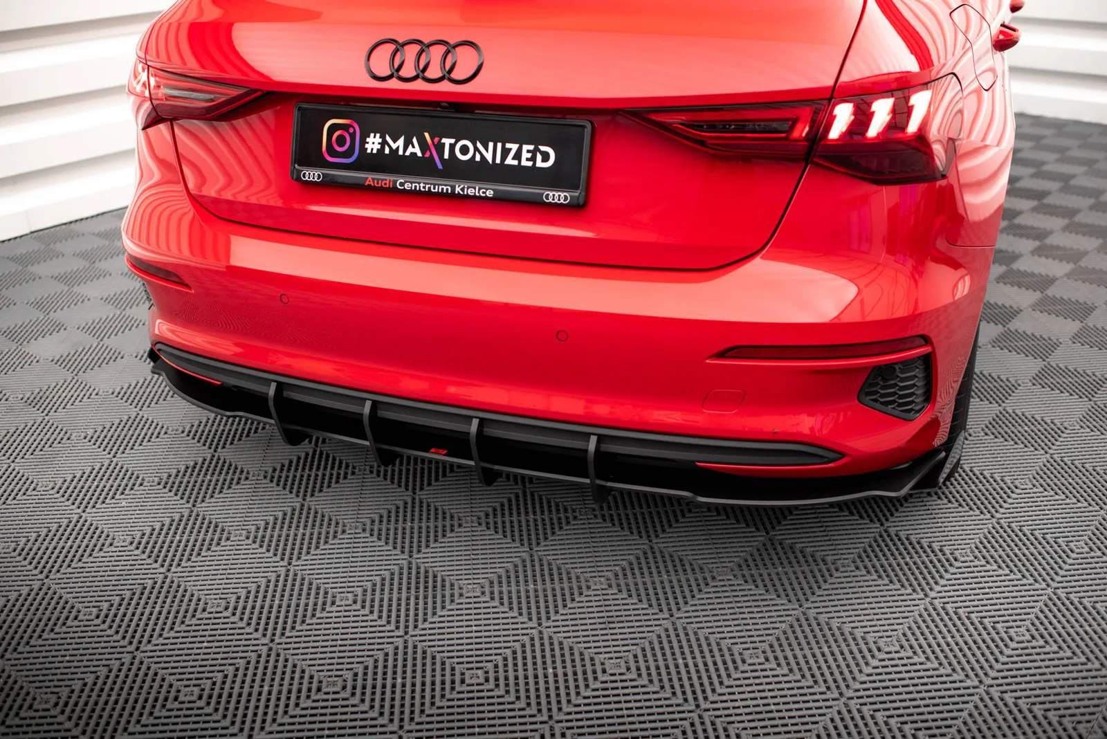 Задня накладка Street Pro + Flaps Maxton Audi A3 Sportback 8Y - фото My Tuning Lab