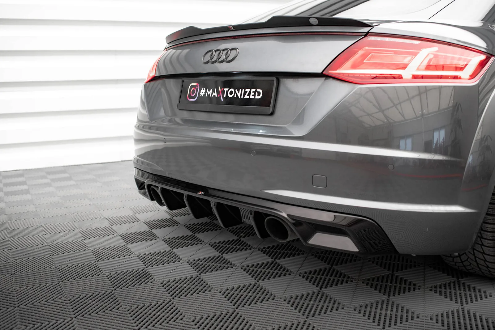 Задня накладка Maxton Audi TT S-Line 8S - фото My Tuning Lab