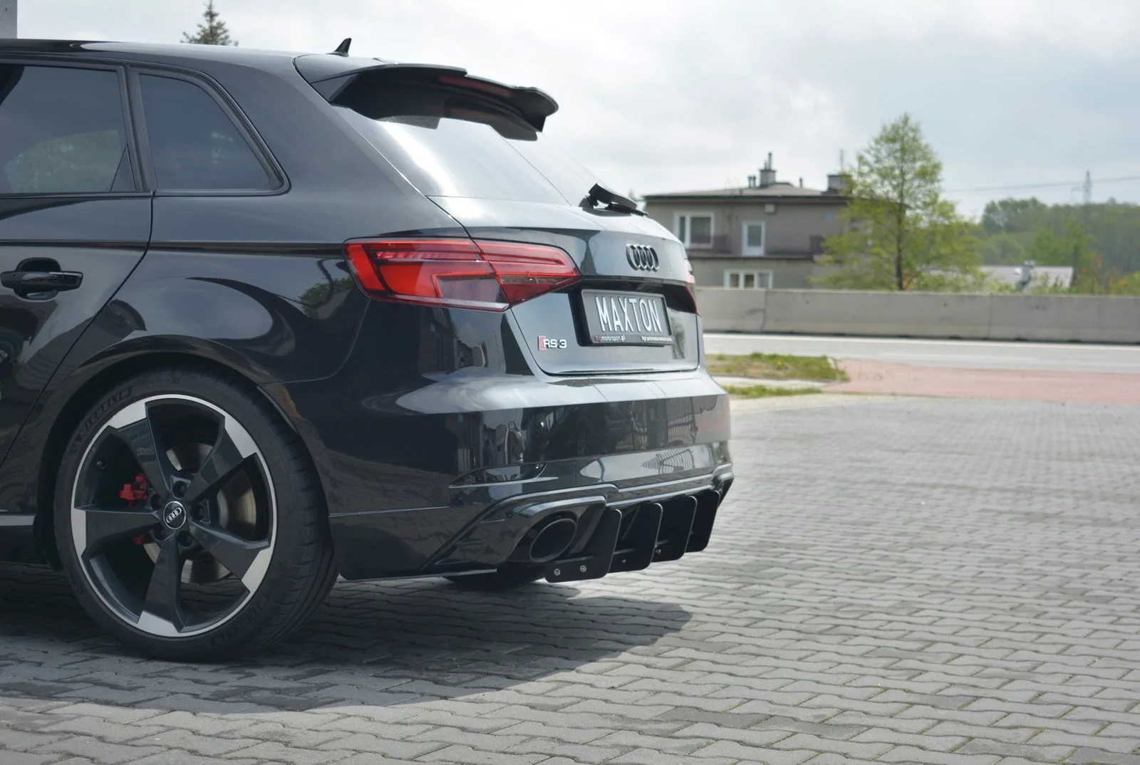 Задній дифузор V.1 Maxton Audi RS3 8V FL Sportback - фото My Tuning Lab