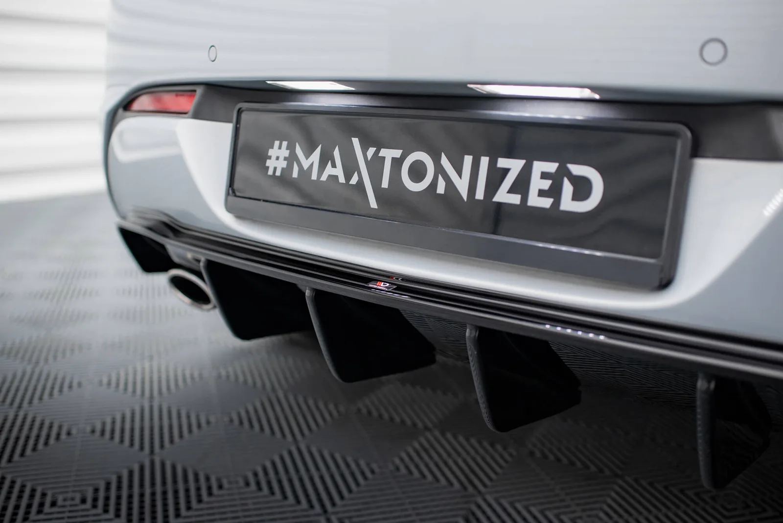 Задня накладка Maxton Opel Astra GTC OPC-Line J (Wersja z pojedyńczymi Вихлопami z dwóch stron) - фото My Tuning Lab