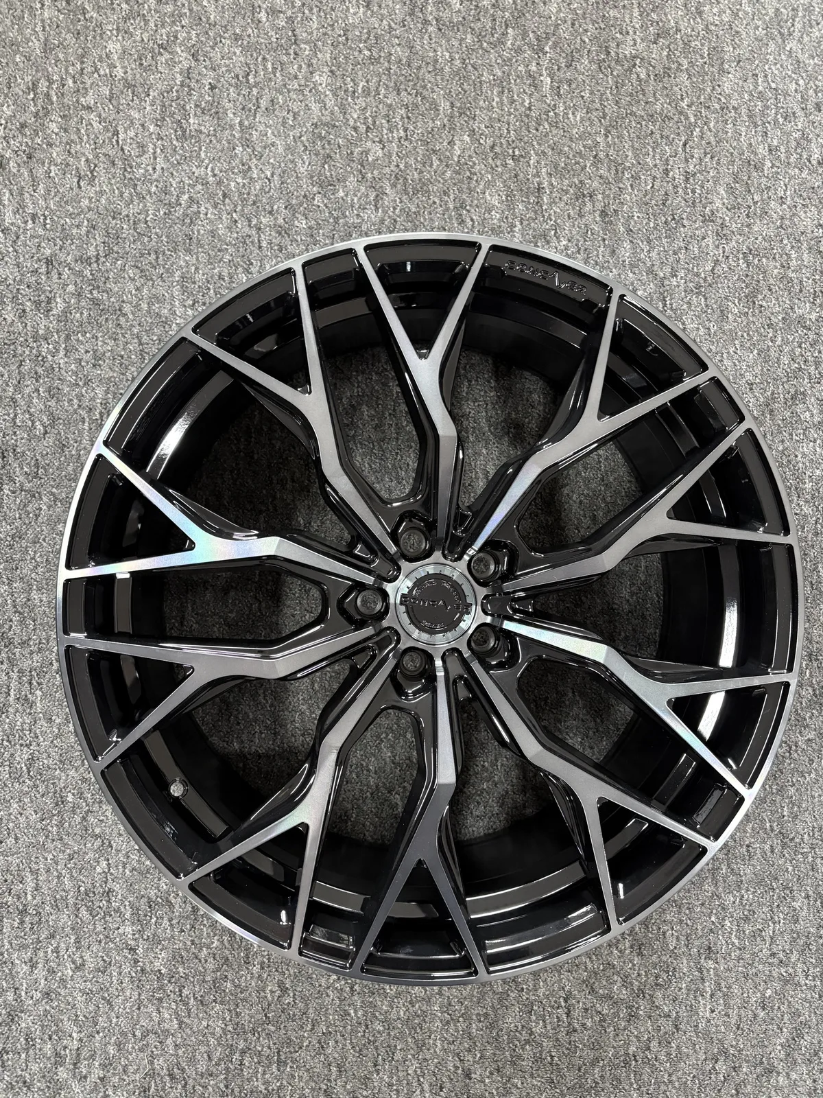 Вживаний Легкосплавний диск 22" Concaver CVR1 22x9,5 ET14 5x112 чорний з подвійним тонуванням - фото My Tuning Lab
