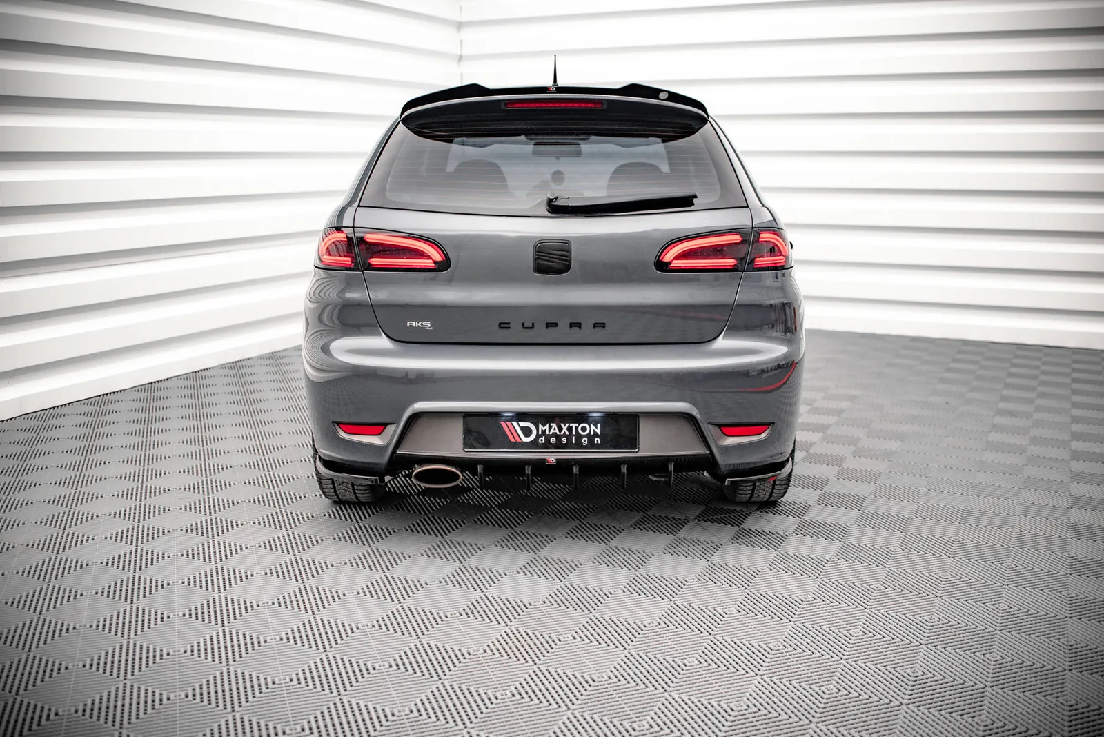 Задня накладка Maxton Seat Ibiza Cupra Mk3 - фото My Tuning Lab