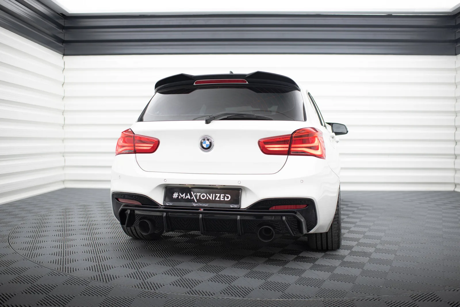 Задня накладка V.3 Maxton BMW M140i F20 Facelift - фото My Tuning Lab