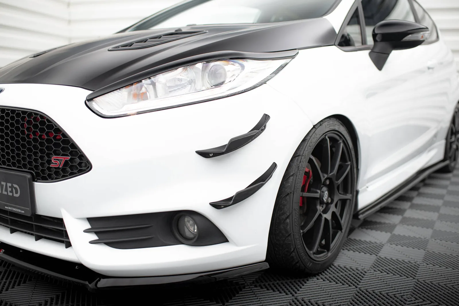 Канарди (аеродинамічні накладки переднього бампера) Maxton Ford Fiesta 7 ST Facelift - фото My Tuning Lab