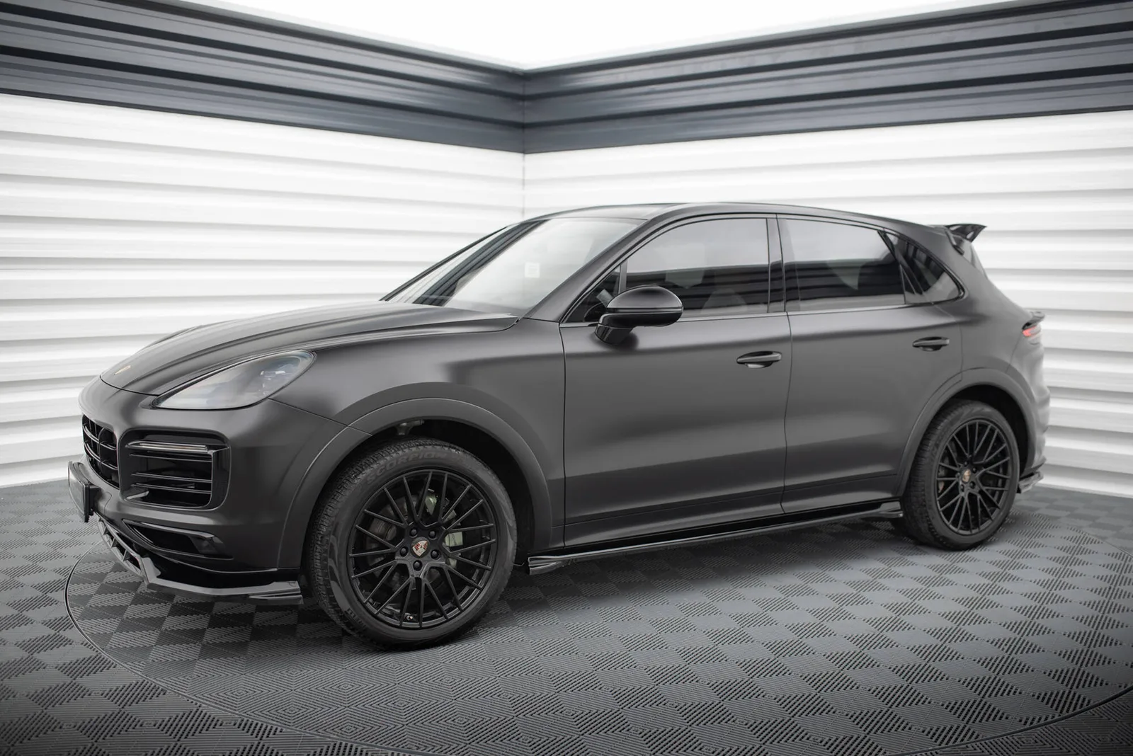 Комплект сплітерів Maxton Porsche Cayenne Sport Design SUV / Coupe Mk3 - фото My Tuning Lab