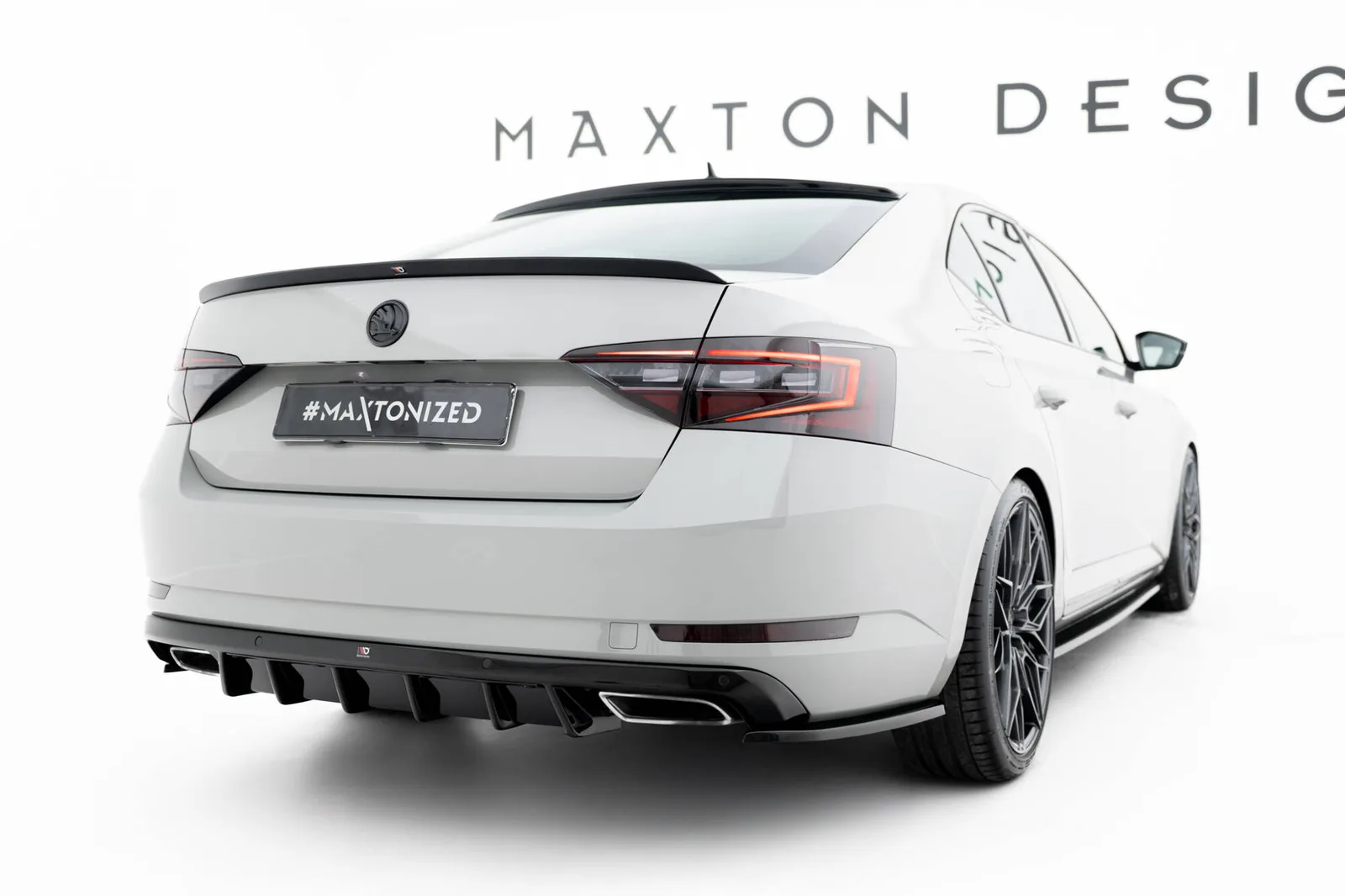 Задня накладка Maxton Skoda Superb Liftback / Combi Mk3 - фото My Tuning Lab
