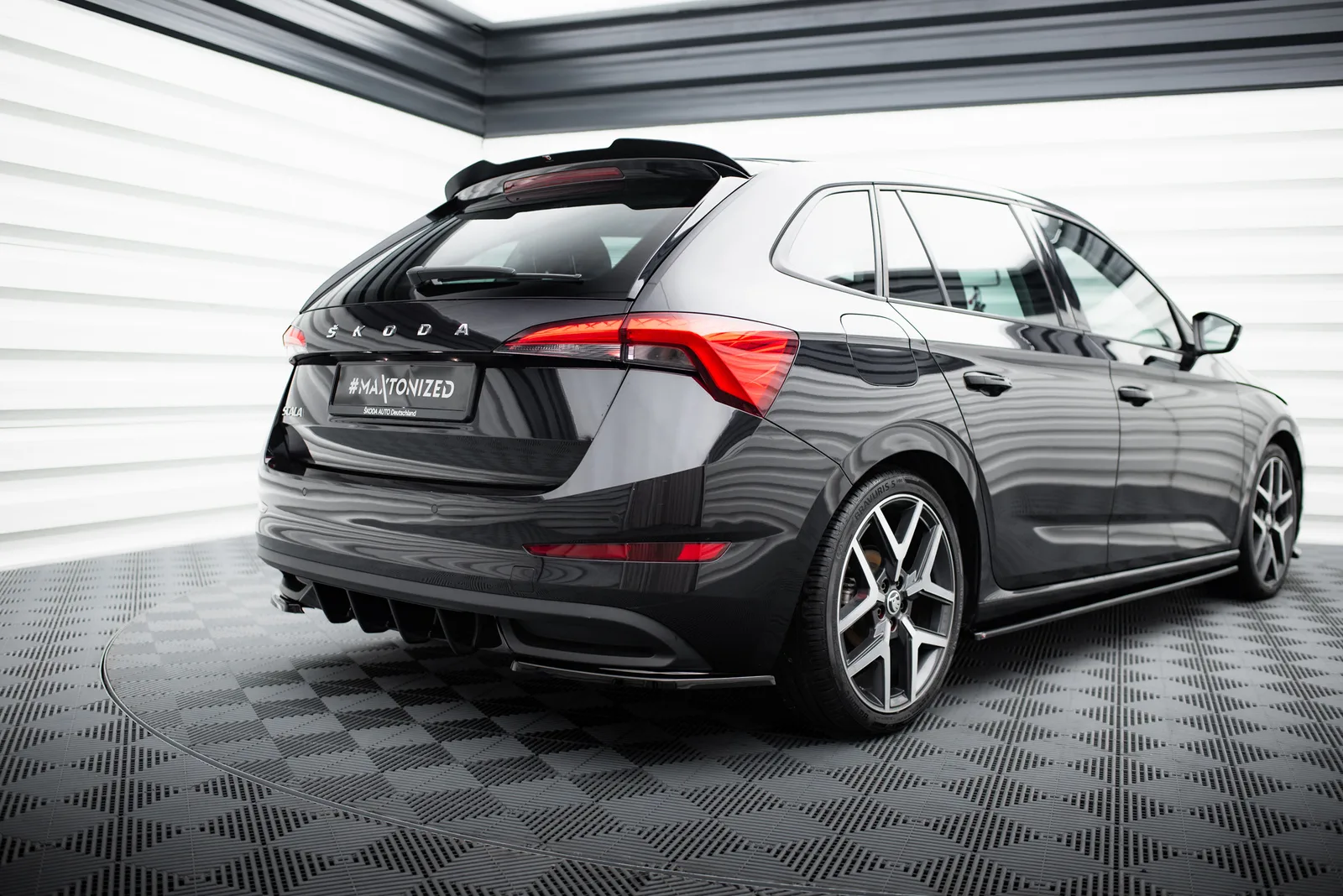 Задня накладка Maxton Skoda Scala - фото My Tuning Lab