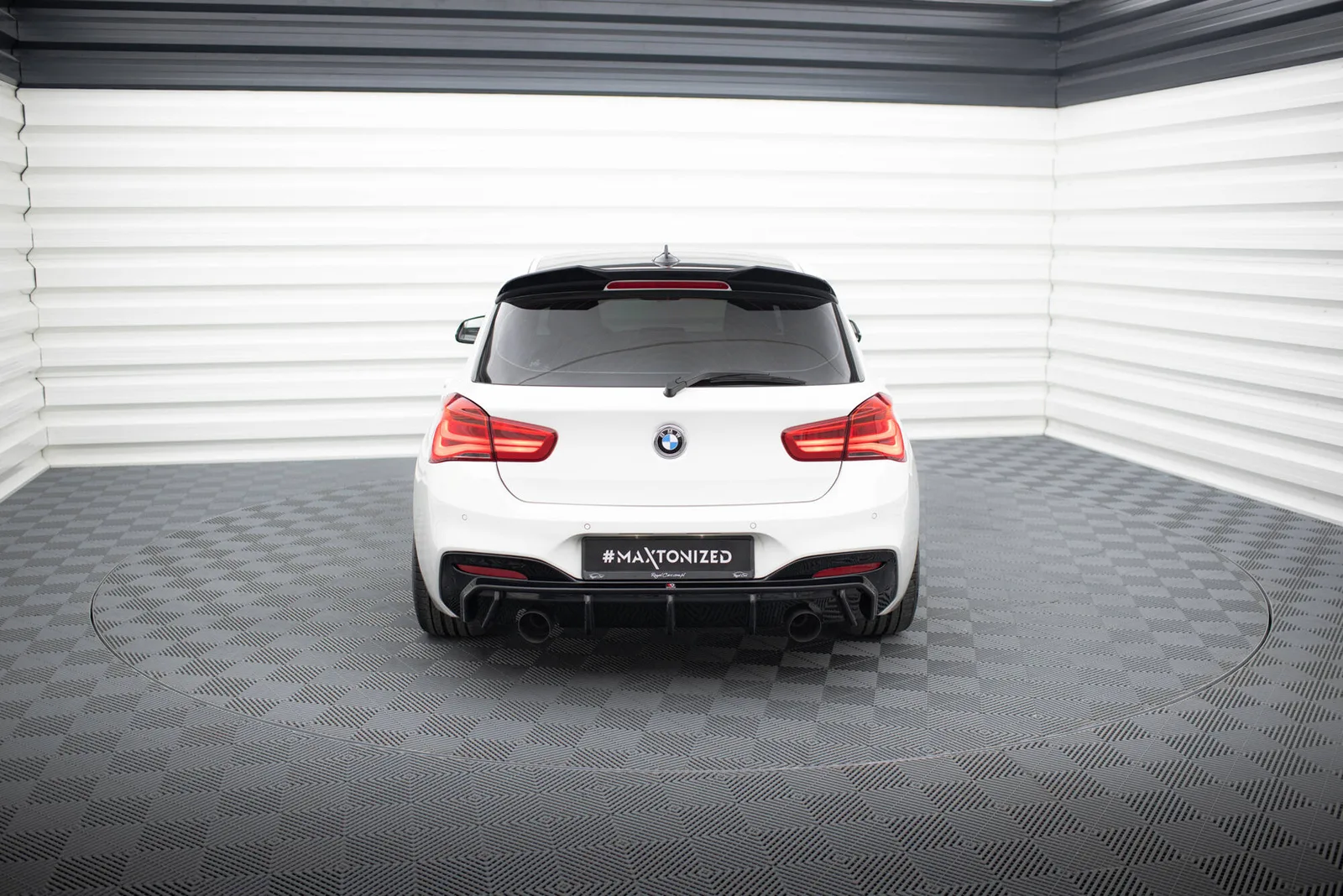 Задня накладка V.3 Maxton BMW M140i F20 Facelift - фото My Tuning Lab