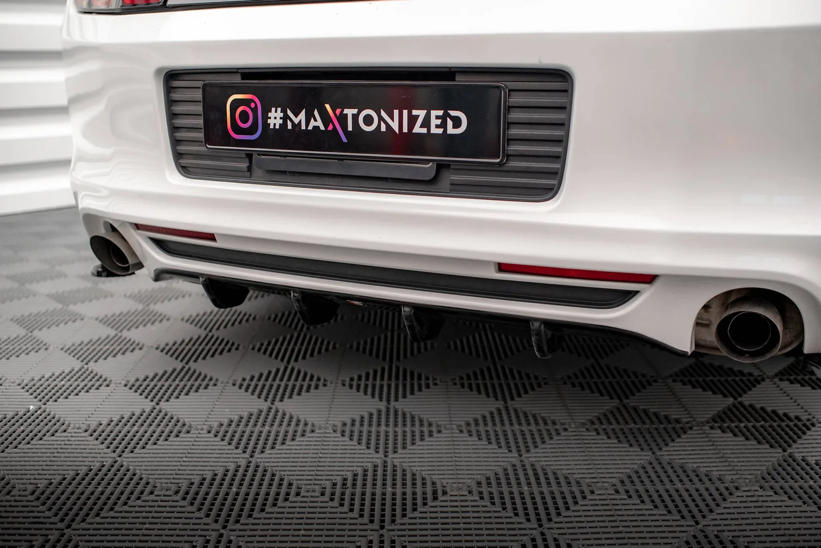 Задня накладка Maxton Ford Mustang Mk5 Facelift - фото My Tuning Lab